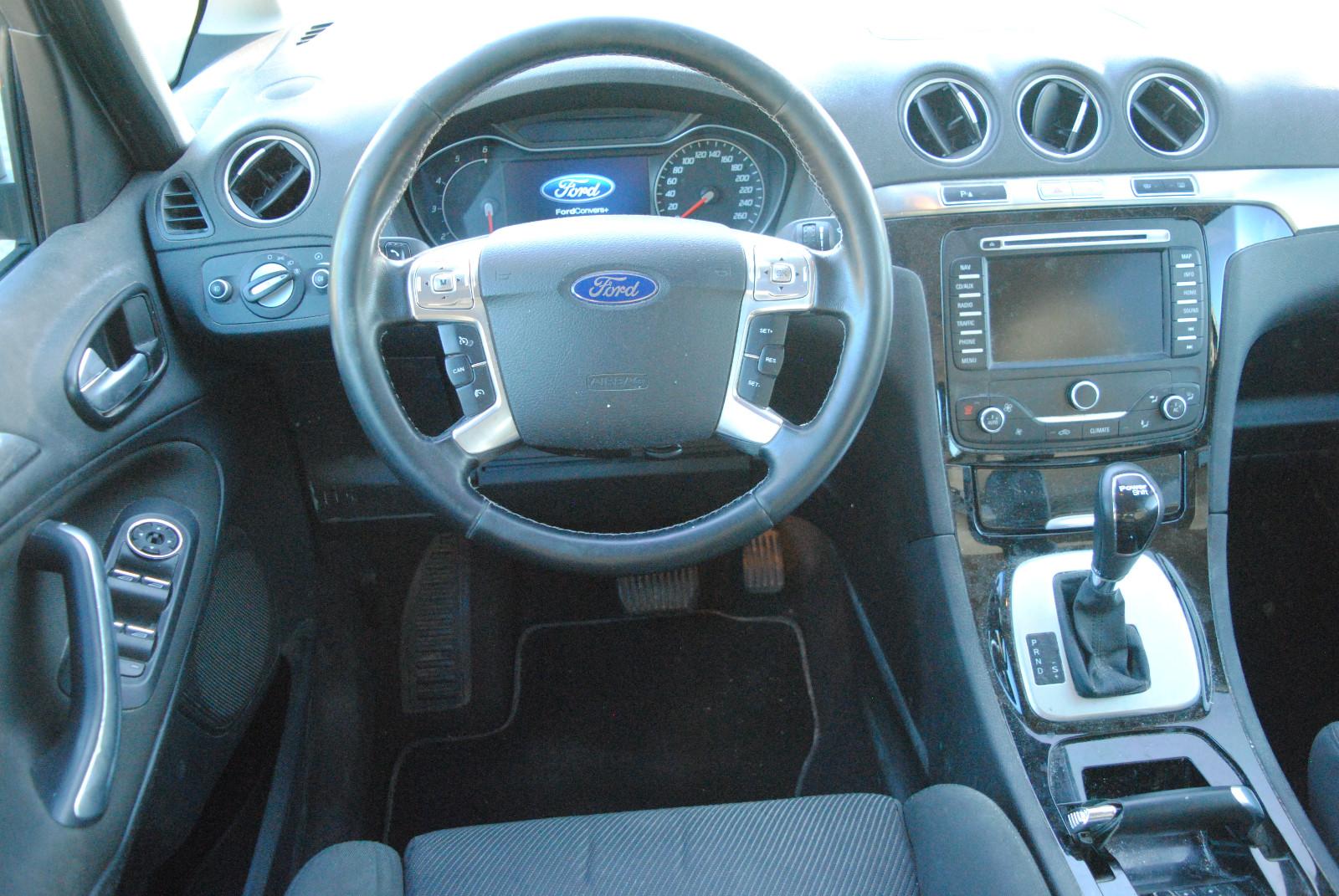 Ford Galaxy 2012 — photo 10