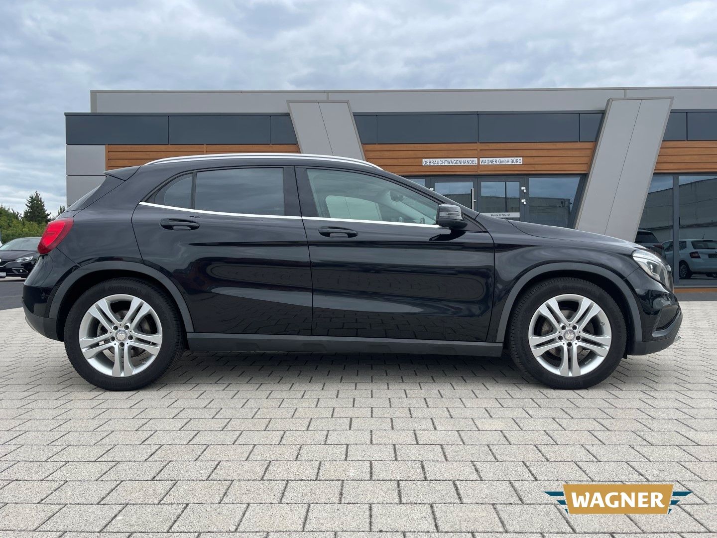 Fahrzeugabbildung Mercedes-Benz GLA 220 CDI d Sitzheizung Klimaautomatik