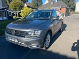 Volkswagen Tiguan Allspace 4x4 2,0 DSG*viele Extras*38tkm* - Volkswagen Tiguan Allspace in Kiel