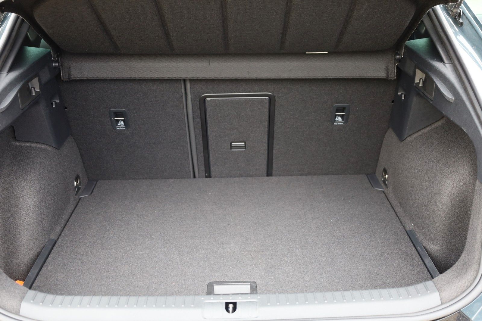 Fahrzeugabbildung CUPRA Formentor 1.5 eTSI 110 kW *Allwetter