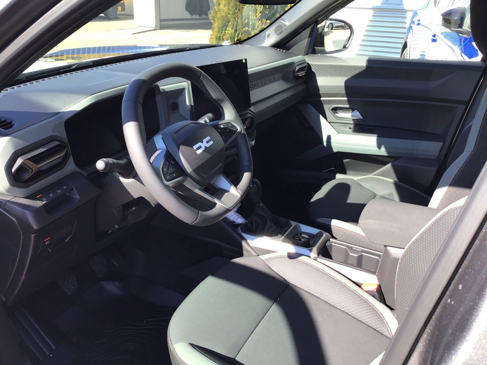 Fahrzeugabbildung Dacia Duster TCe 130 4x4 EXTREME/ALLRAD/SHZ/NAVI/