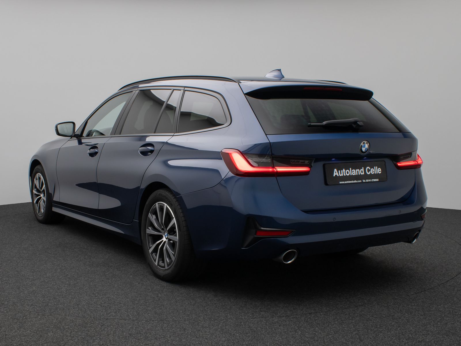 Fahrzeugabbildung BMW 320d HUD DAB CockPitPro Lordos PDC Alarm Sport