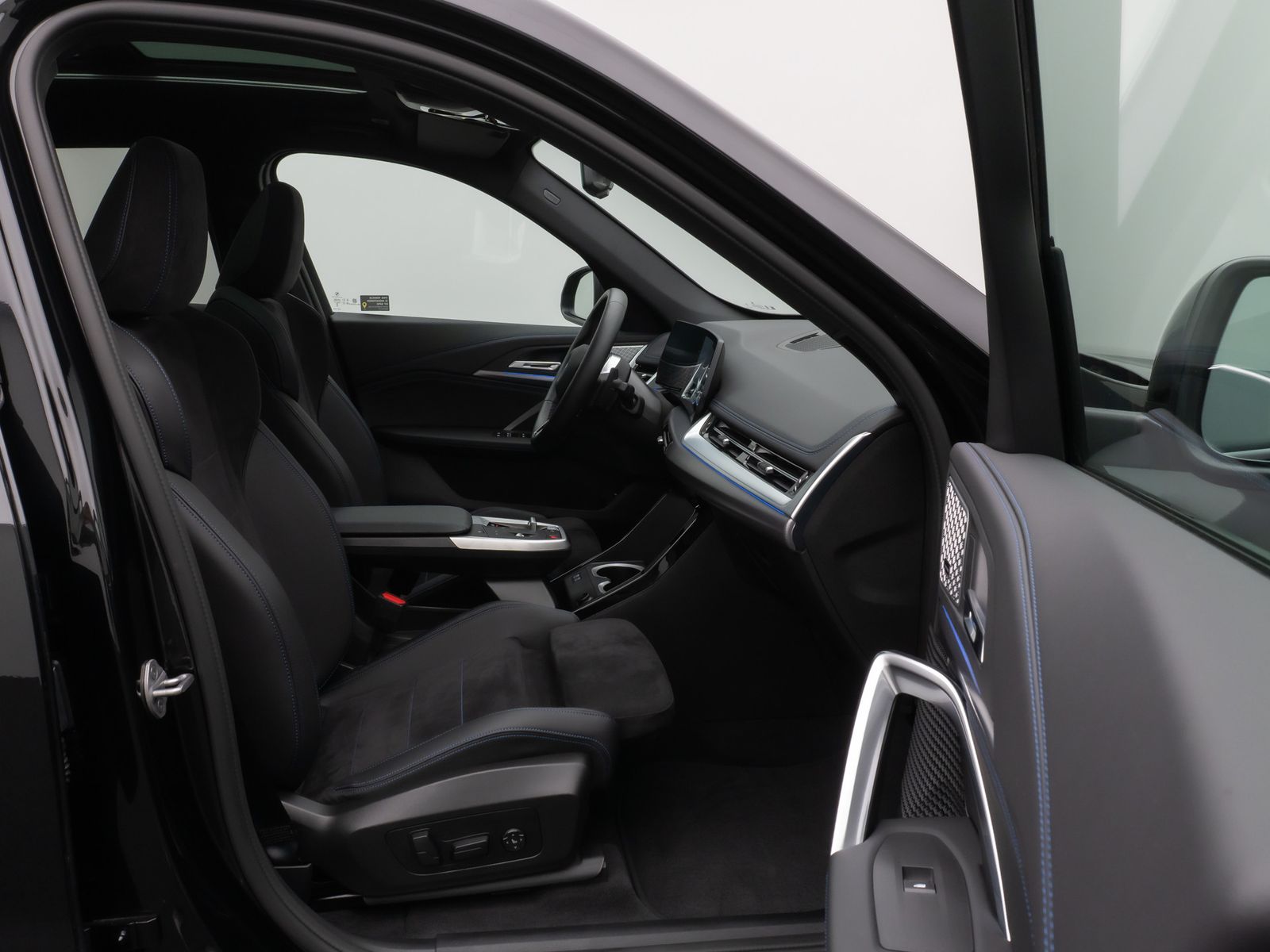 Fahrzeugabbildung BMW X1 xD25e M Sport Panorama Kamera H/K DAB Komfort