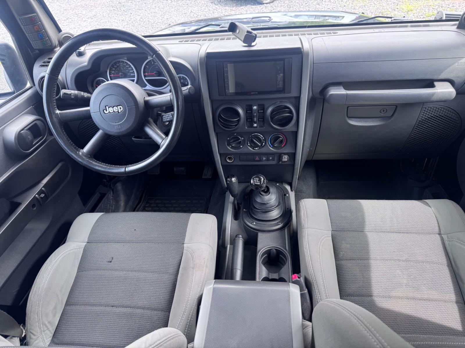 Jeep Wrangler Unlimited Sport 2.8 CRD 177 ch BVM 4x4 / Sièges chauffants / Xénon / Attelage 3,5 t / Jantes alliage