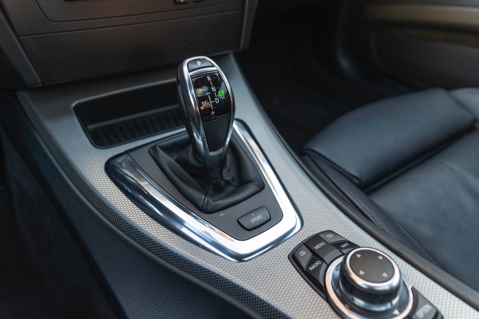 Fahrzeugabbildung BMW 335iS Coupé M PDC BIXENON TEMPOMAT LEDER DKG