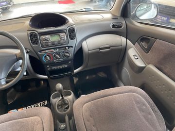 Toyota Yaris 1.3 linea sol *Klima*TÜV0826*AHK*
