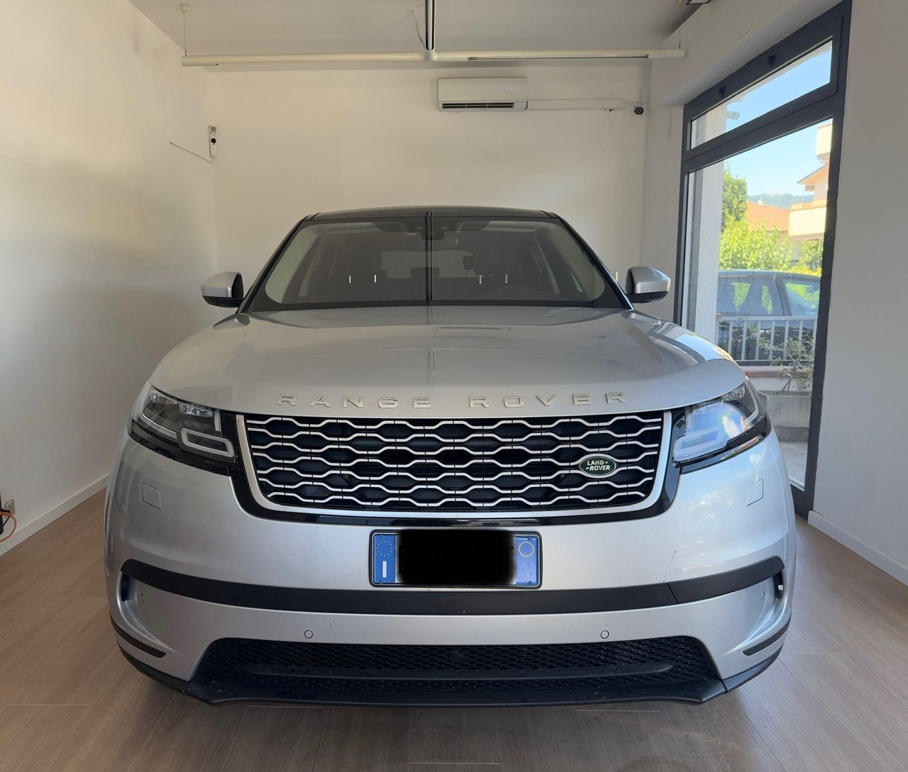 Land Rover Range Rover Velar 2.0D I4 180 CV R-Dy imagem 3