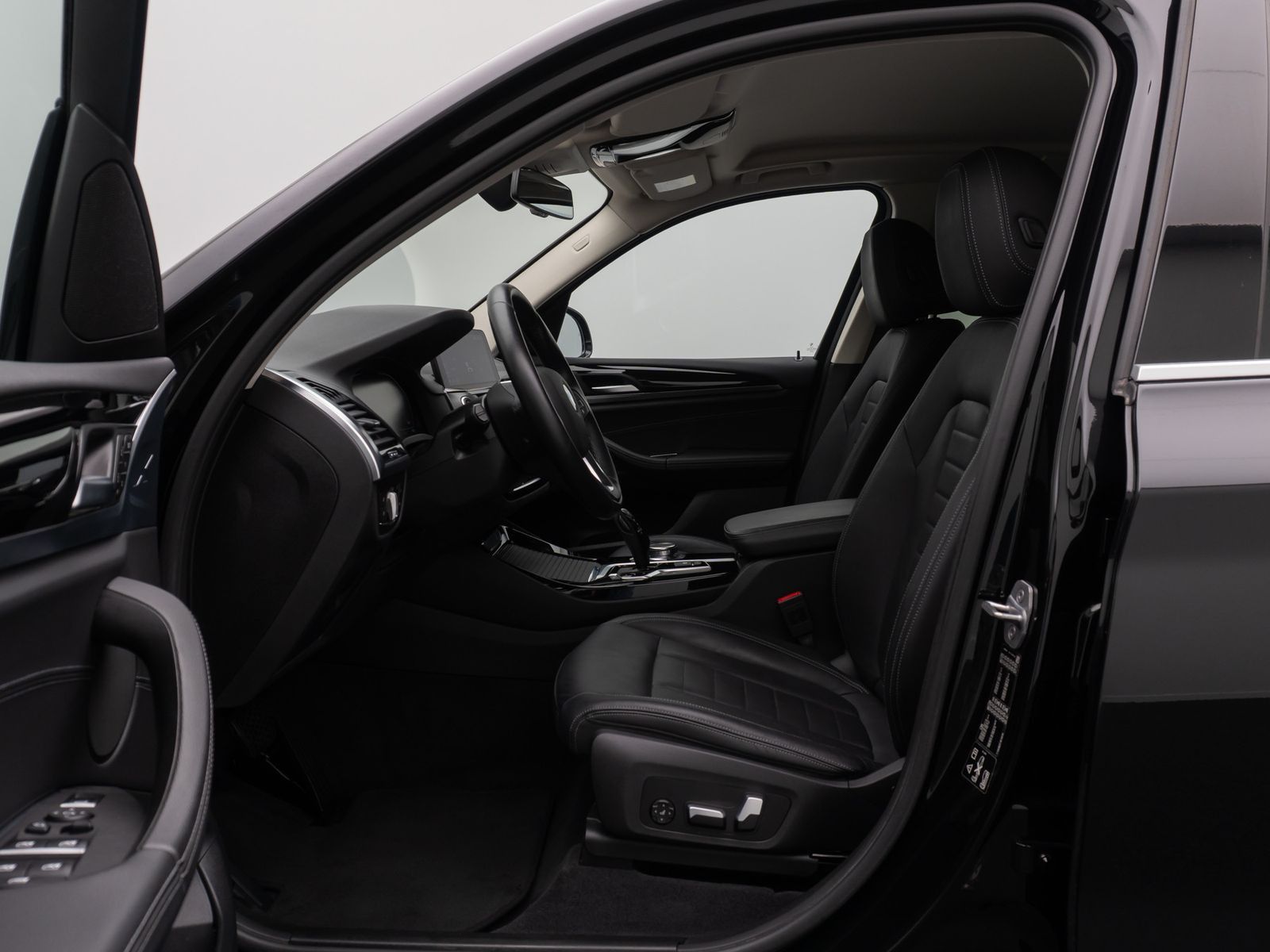 Fahrzeugabbildung BMW X3 xD20d Kamera HUD Komfort HiFi Alarm Leder 19"
