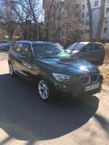 BMW X1 xDrive28i Aut. xLine - BMW X1 mit Benzin-Antrieb: Limousine