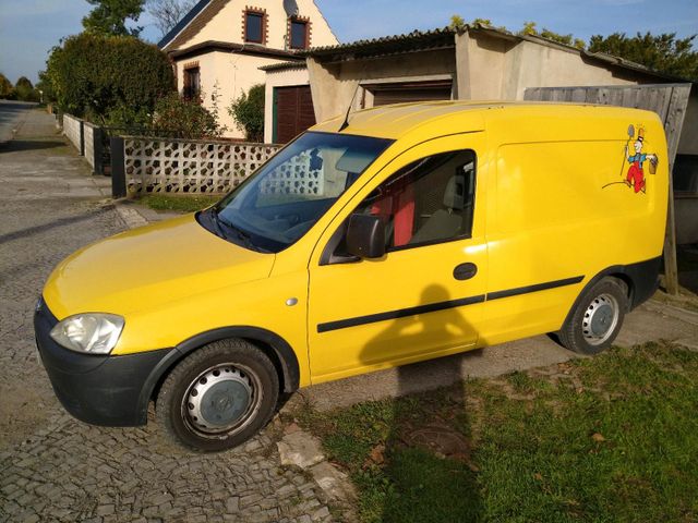 Opel Combo c Hundefänger