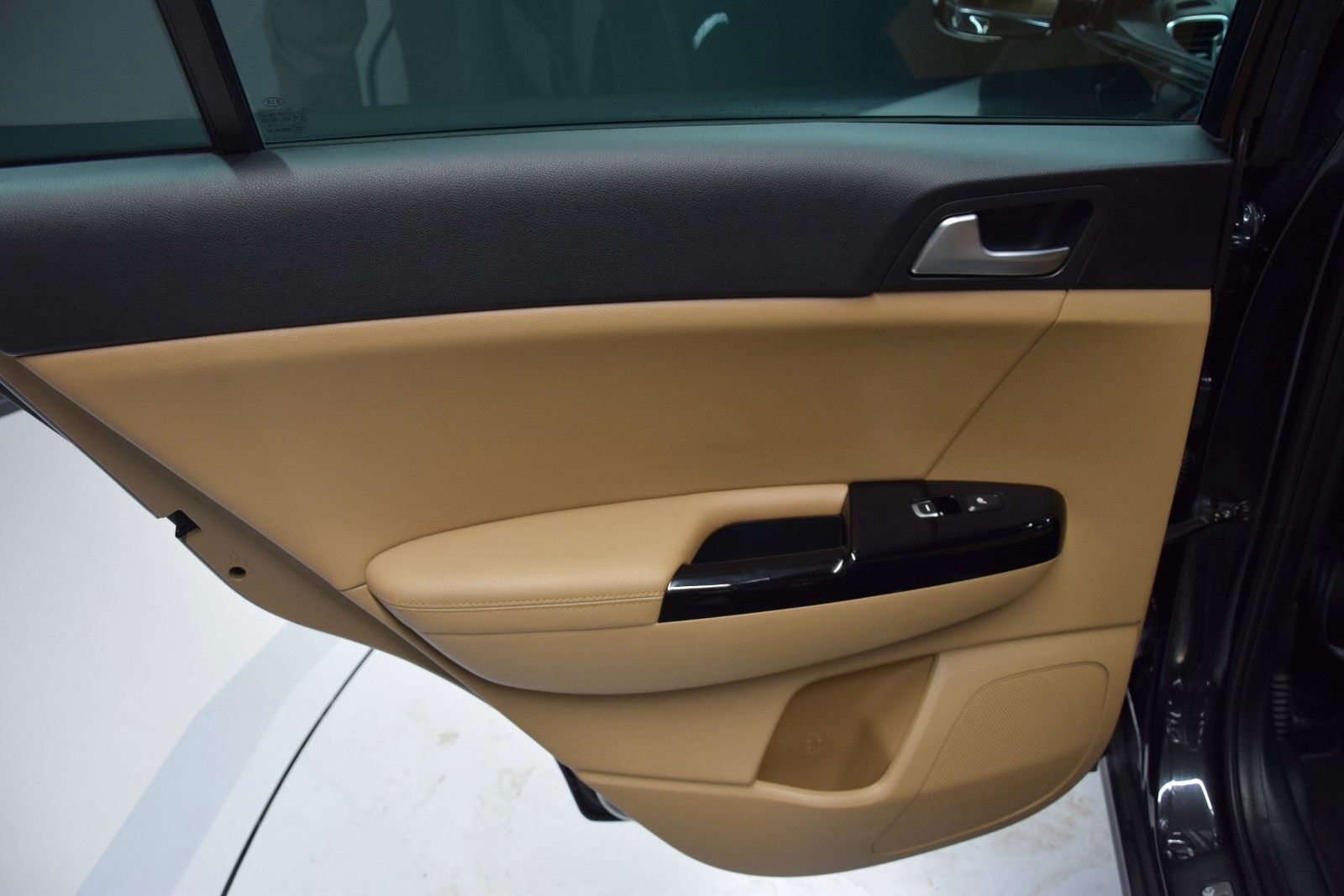 Fahrzeugabbildung Kia Sportage Platinum Edition 4WD Pano JBL Bi-Xenon