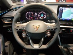 Fahrzeugabbildung Cupra Leon VZ CUP 2.0 TSI+PANO+BEATS+KAMERA+NAVI+PDC
