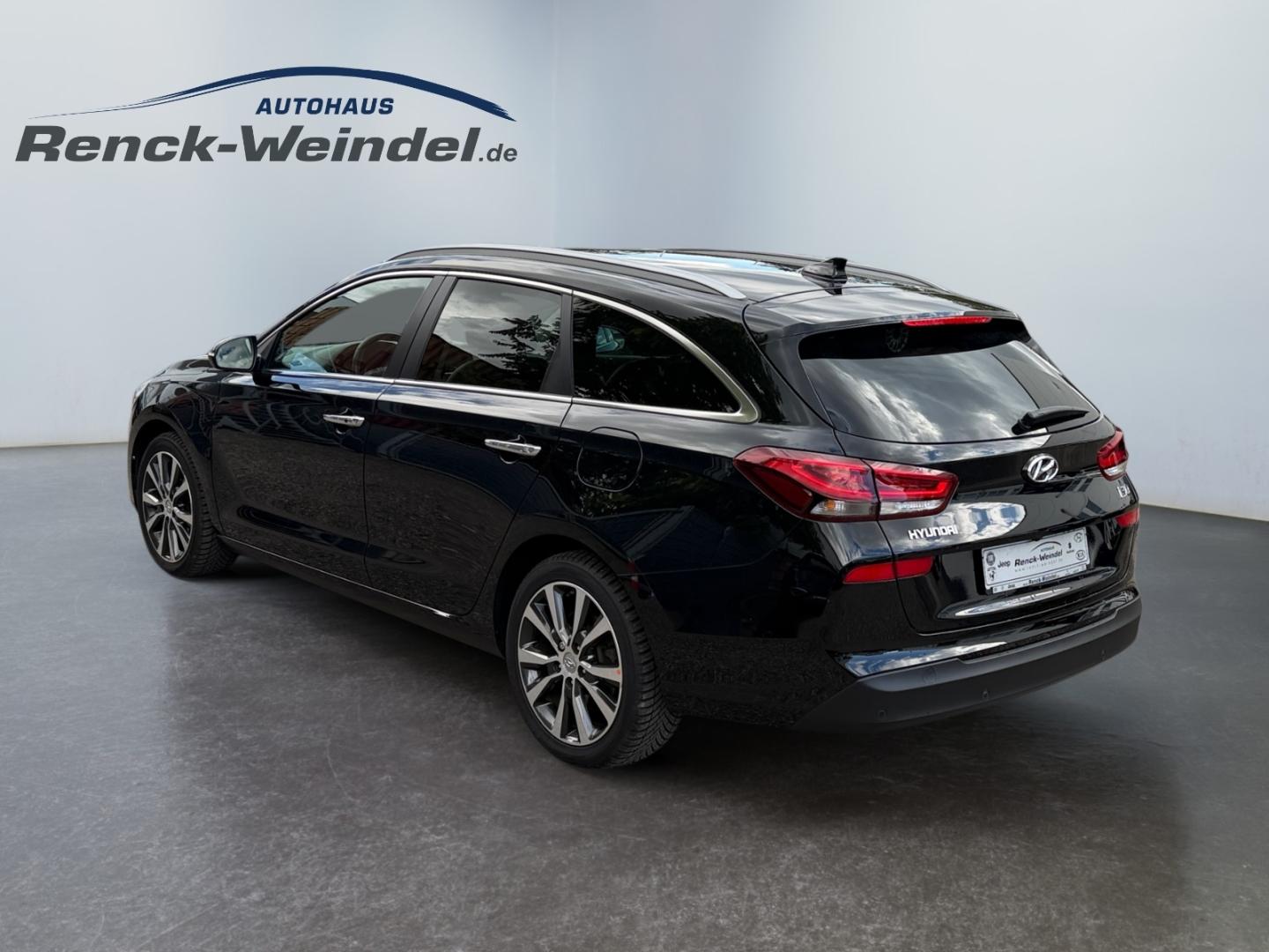 Hyundai i30 Premium cw Leder Klimasitze LED Apple CarPla