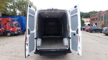 Volkswagen Crafter - 11