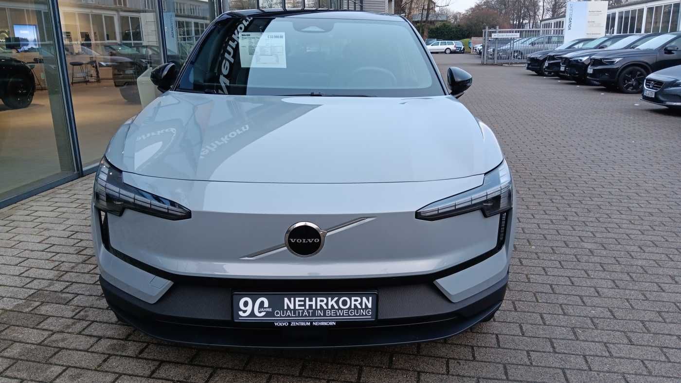 Fahrzeugabbildung Volvo EX30 Single M. Extended Range RWD Plus