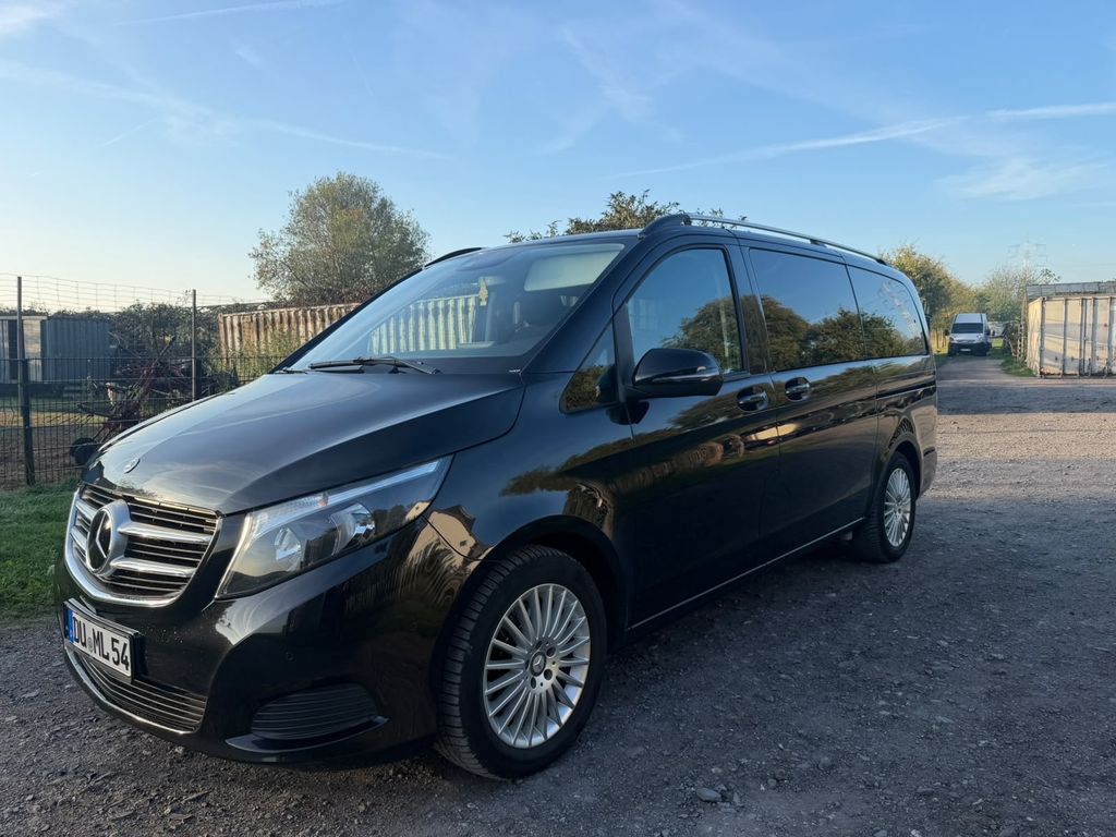 Image of Mercedes-Benz V 220