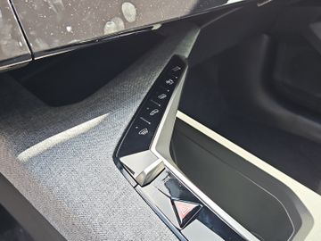 Peugeot 3008 1.2 145 Allure Kam.+KeyLess+LED+SHZ+PDC