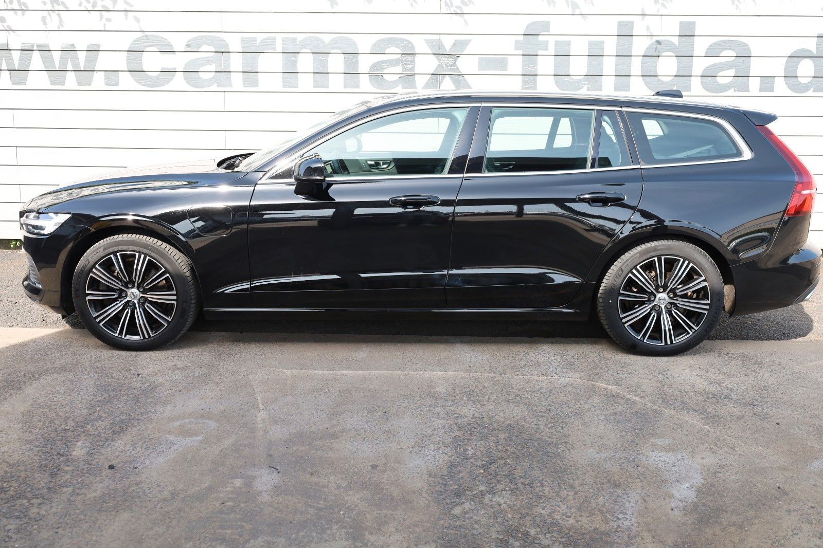 Fahrzeugabbildung Volvo V60 Kombi T6 Recharge Inscription Navi,LED,Apple