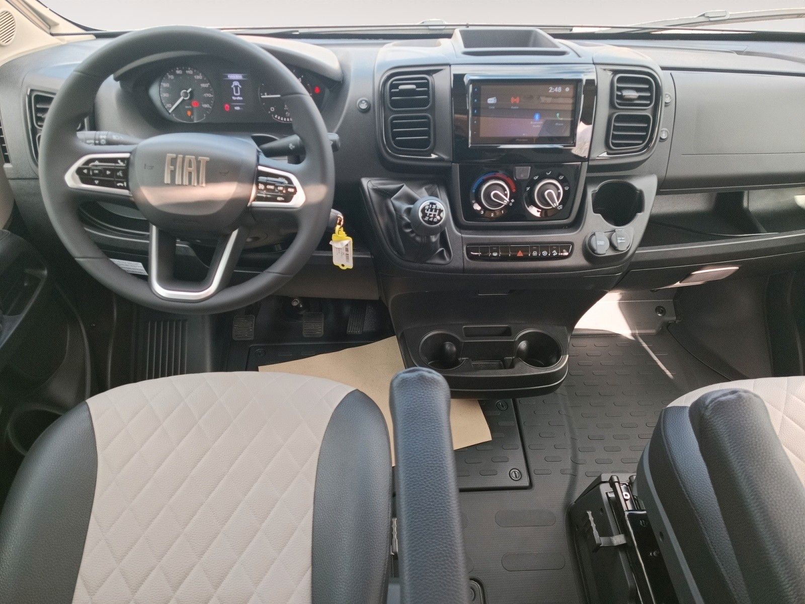 Fahrzeugabbildung Weinsberg CaraBus GREY 540 MQ EDITION [FIRE] *Sitzheizung