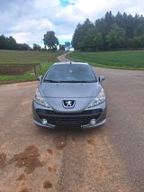 Peugeot 207 CC - Peugeot 207 aus 2009 mit Diesel-Antrieb