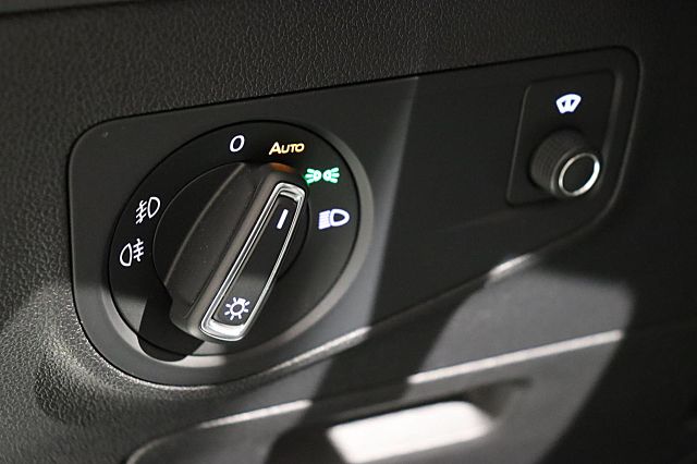 Tiguan Highline 2.0 TDI DSG 4M AHK LED NAVI KAME