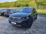 Volkswagen Touareg 3.0 V6 TDI 170kW 4MOT Tiptr. Elegance - VW Touareg in Aachen