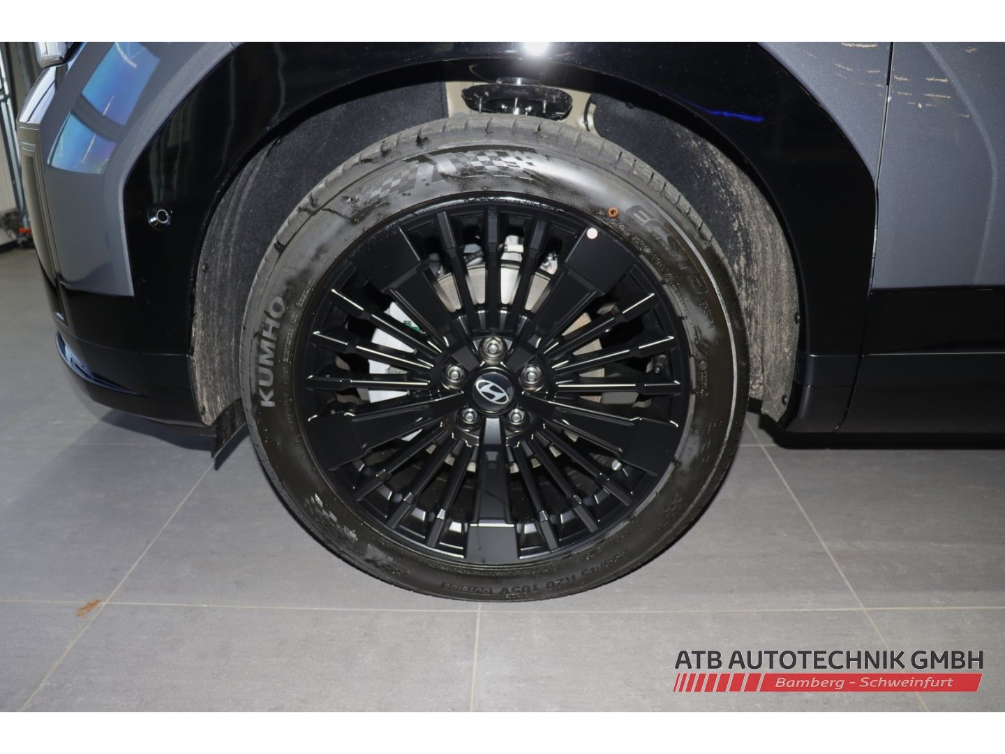 Fahrzeugabbildung Hyundai SANTA FE Blackline MY26 1.6 T-GDi PHEV 4WD HUD N