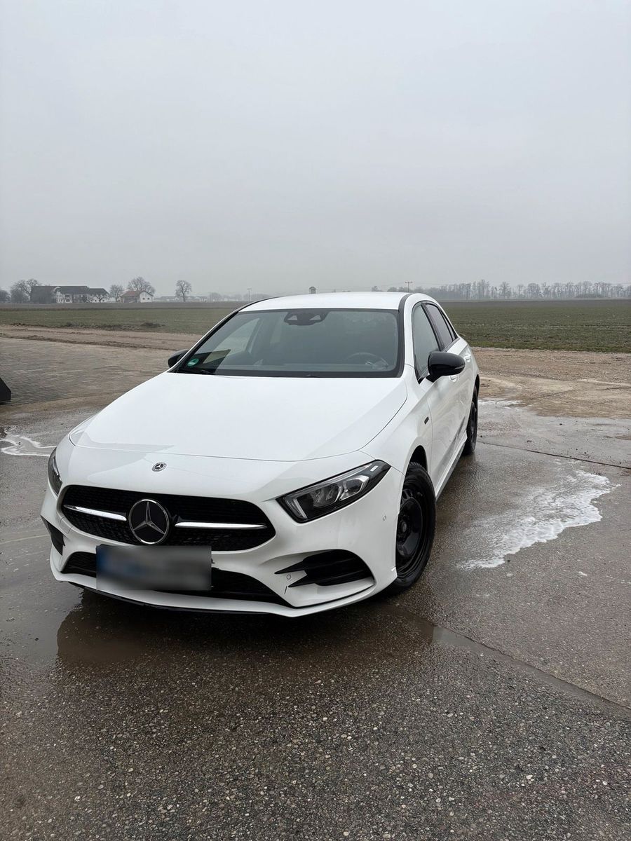 MERCEDES-BENZ Mercedes Benz A 250 e, Hybrid, Ambi-licht,...