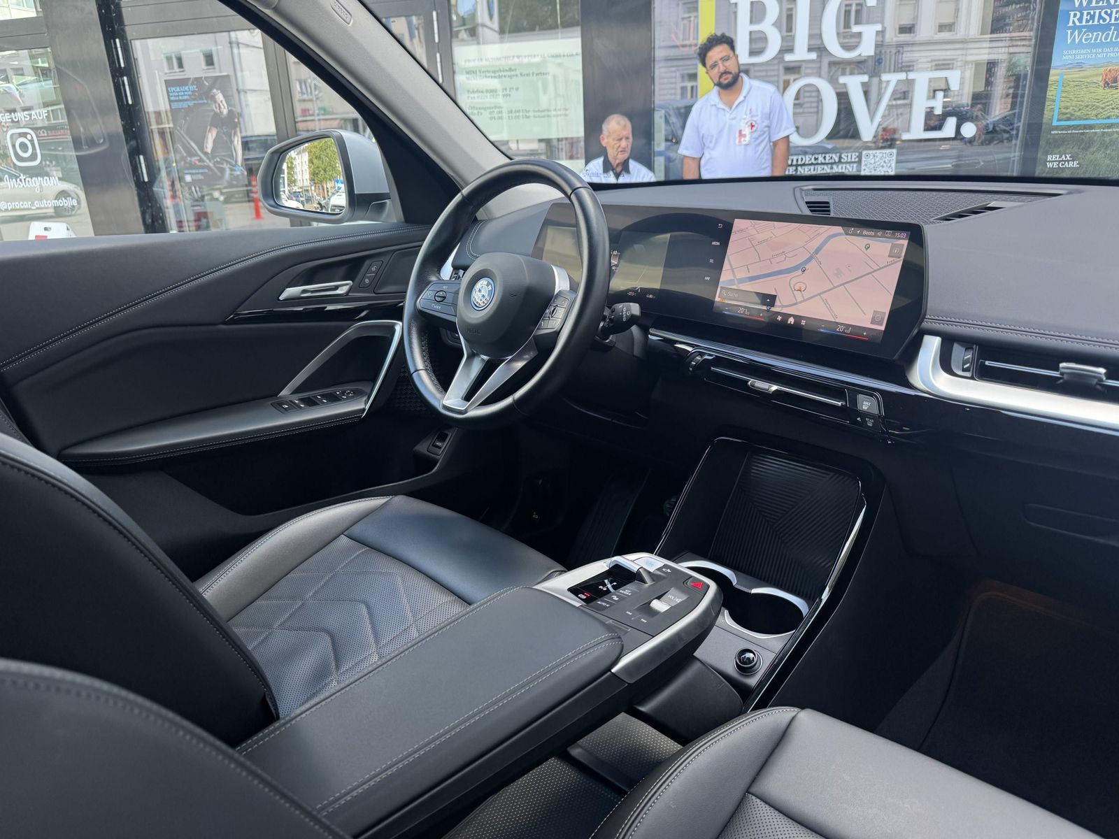 BMW iX1 xDrive30 xLine PA RFK DAB Shz CarPlay 18 LM foto 5