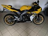 Yamaha R1 - YAMAHA 2006 R1