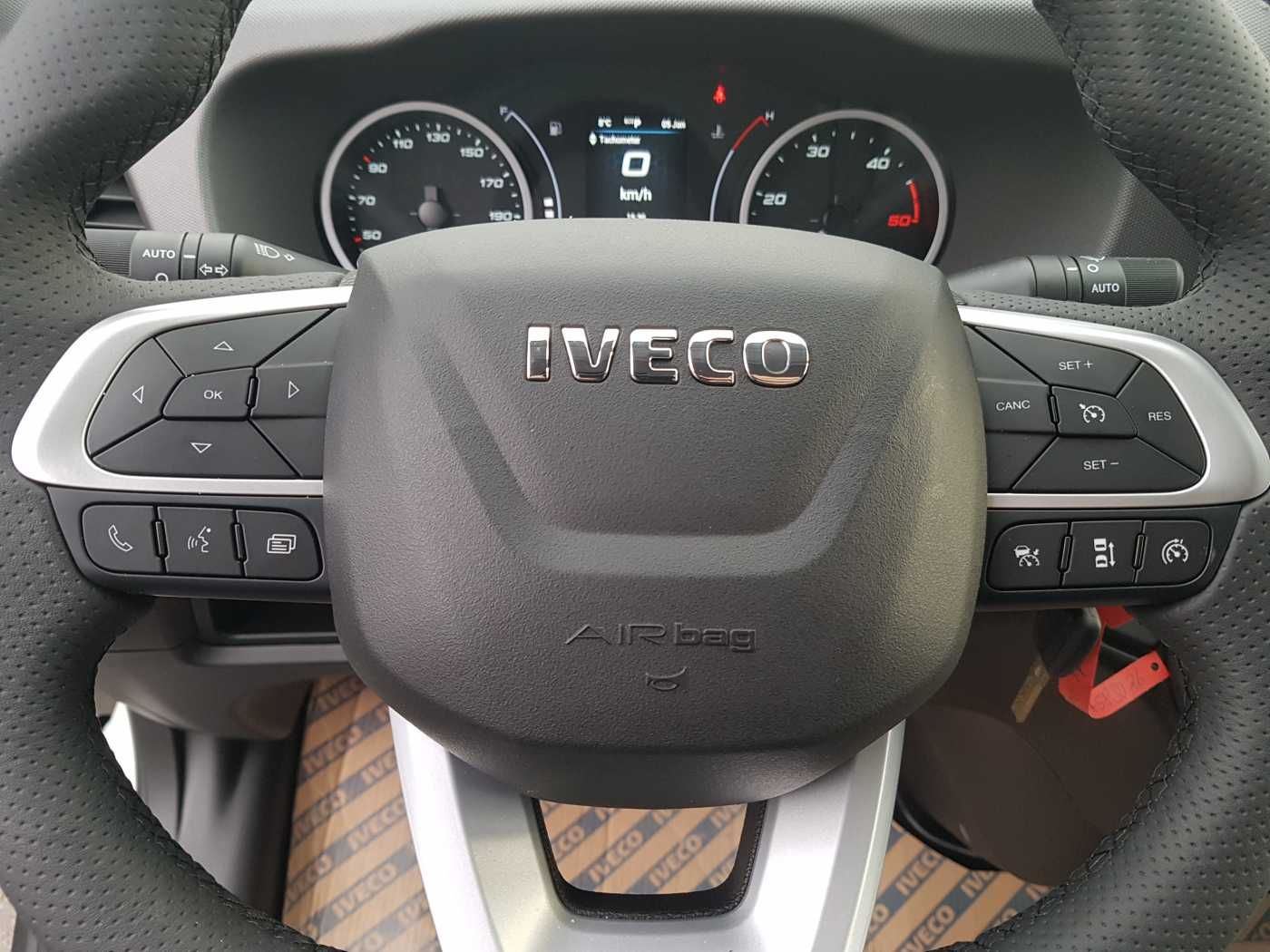 Fahrzeugabbildung Iveco Daily 70C18 HA8 *5100mm*Fahrgestell*Klima* 4x