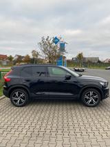 Volvo XC40 T3 R Design Geartronic R Design - Volvo XC40 Gebrauchtwagen in Frankfurt