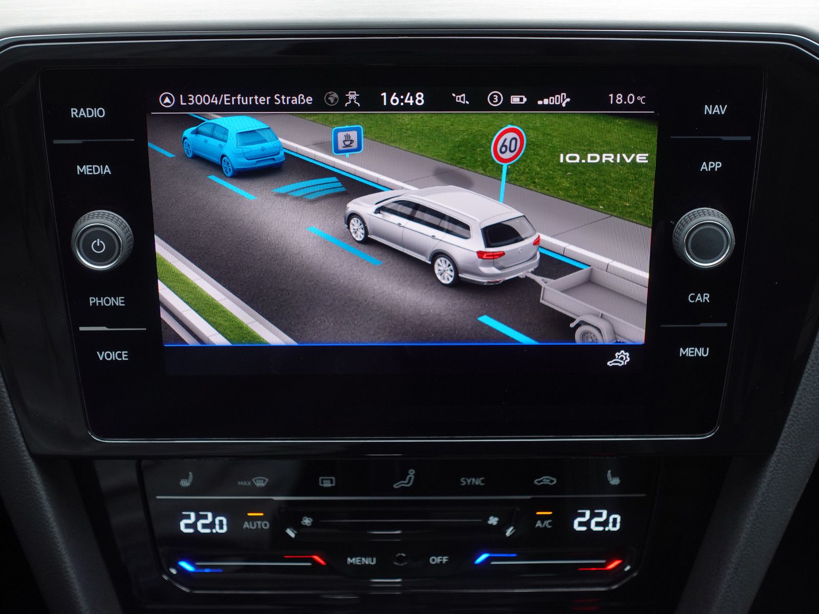 Fahrzeugabbildung Volkswagen Passat Variant 2.0 TDI DSG Elegance IQ-Light AHK