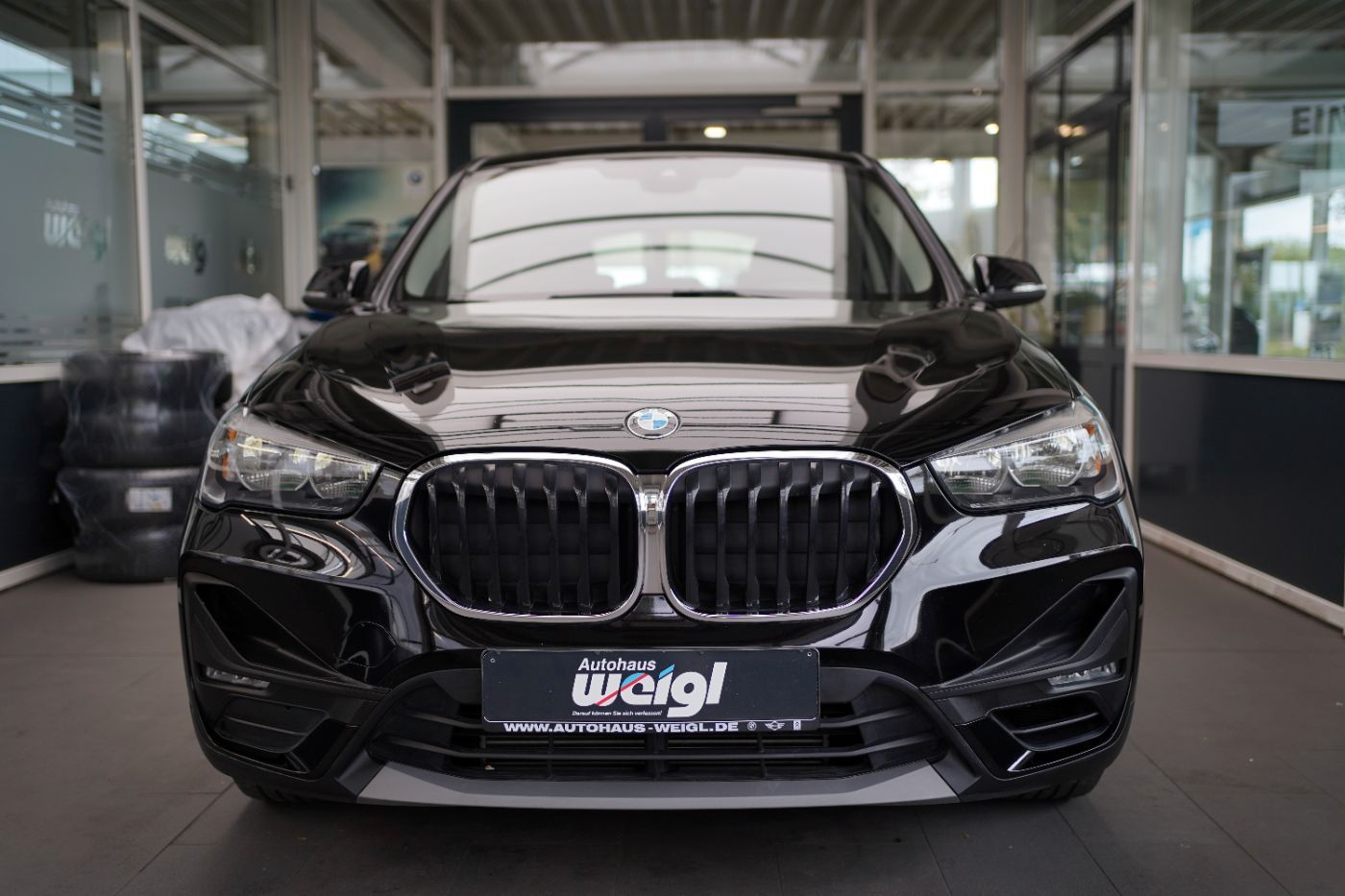 Fahrzeugabbildung BMW X1 20iA Advantage +Sitzheizung+17''LMR+Navi+PDC+