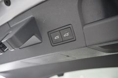 Fahrzeugabbildung Volkswagen Arteon 2.0 TDI R LINE NAVI/LED/PANO/KAMERA/LEDER