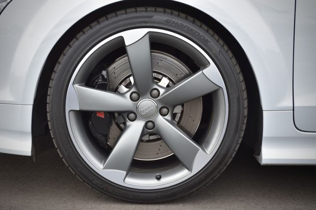 Fahrzeugabbildung Audi TT RS 2.5 TFSI ROADSTER SCHALTER BOSE EXCLUSIVE!