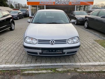 Fahrzeugabbildung Volkswagen Golf IV 1.6*Automatik*Servolenkung*ZV*