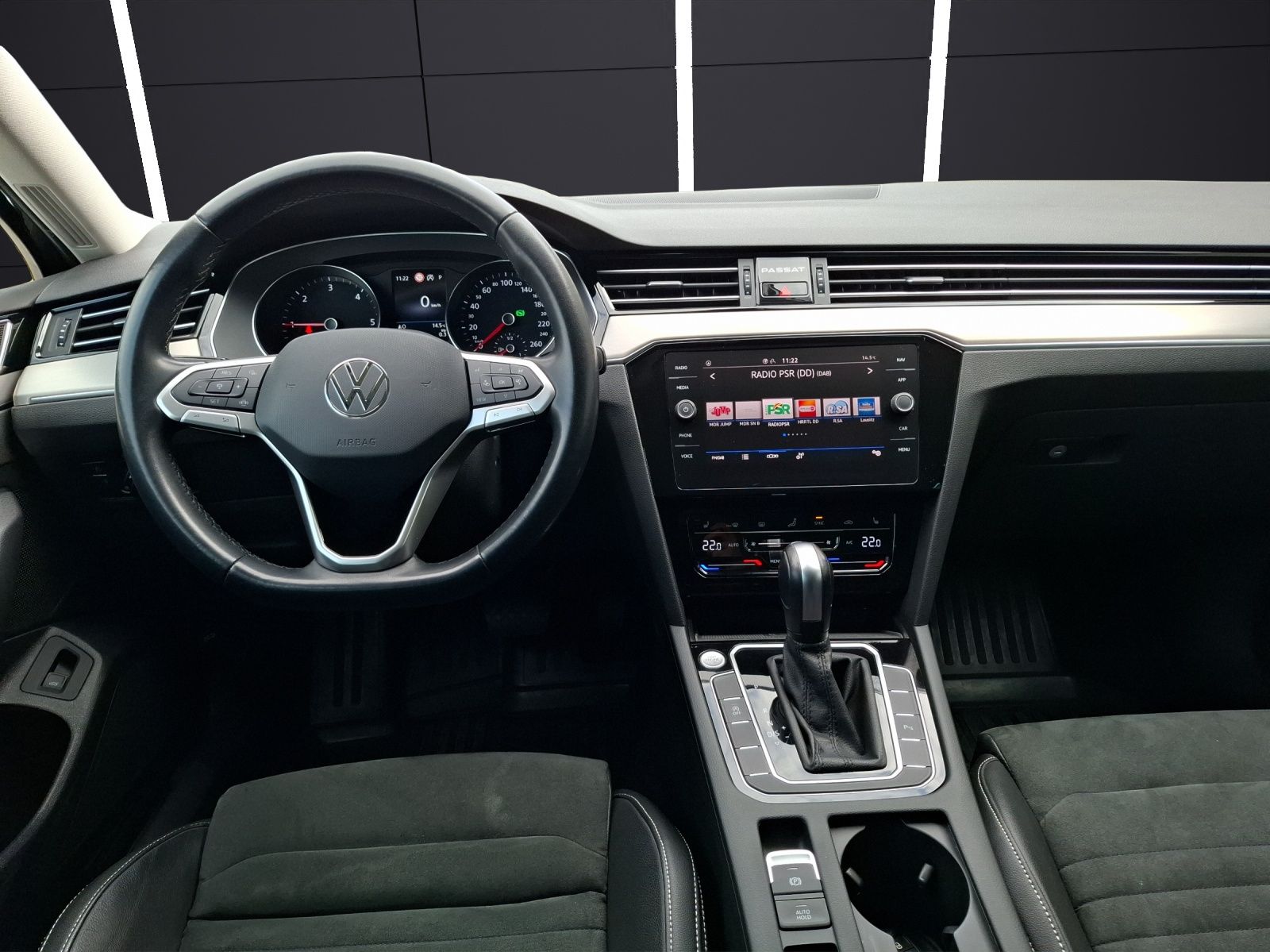 Fahrzeugabbildung Volkswagen Passat Variant TDI Elegance DSG Matrix AHK Navi