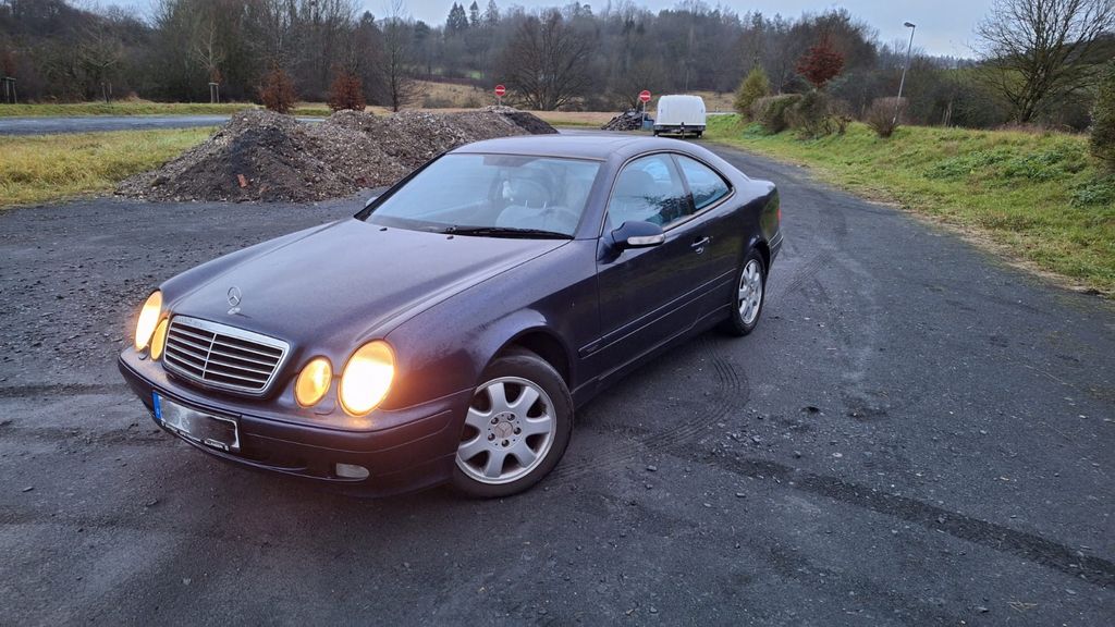Mercedes-Benz CLK 230