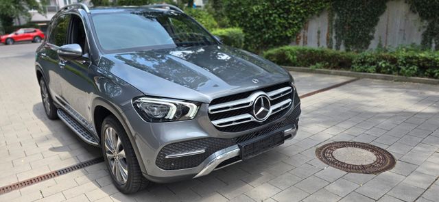 MERCEDES-BENZ GLE 300 d 4Matic,AMG Interieur,ALU19",Kamera360