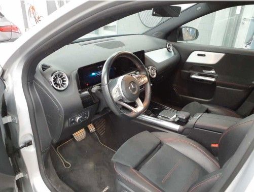 Fahrzeugabbildung Mercedes-Benz GLA 200 AMG+Ambiente+TotW+Night+RKamera+19Zoll