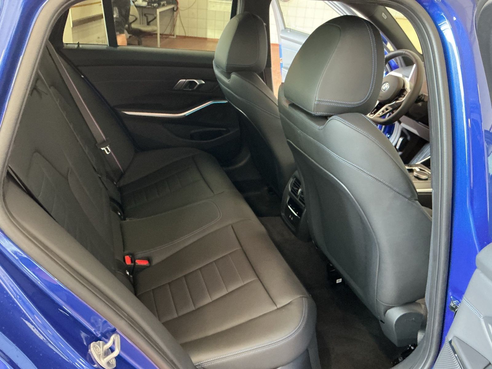 BMW 330 - Bild 14