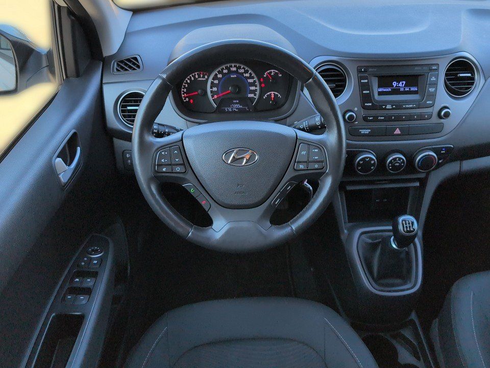 Fahrzeugabbildung Hyundai i10 1.2 PASSION GARANTIE LKHZ+SHZ+KLIMA+TEMPOMAT