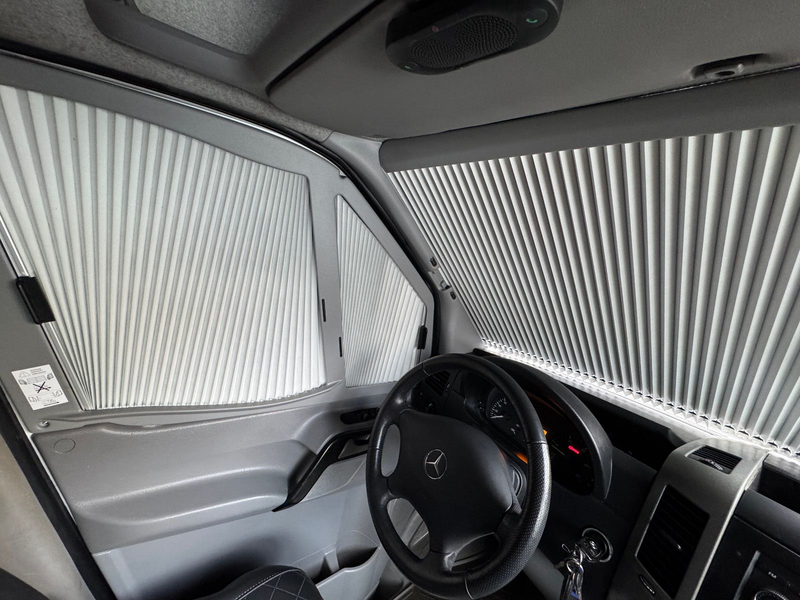 Vehicle image Mercedes-Benz SPRINTER 313 ELBE BOOTS MANUFACTURE