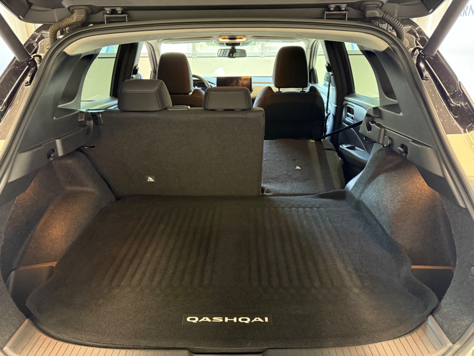 Fahrzeugabbildung Nissan Qashqai N-Connecta 1.3DIG-T Business Technologie