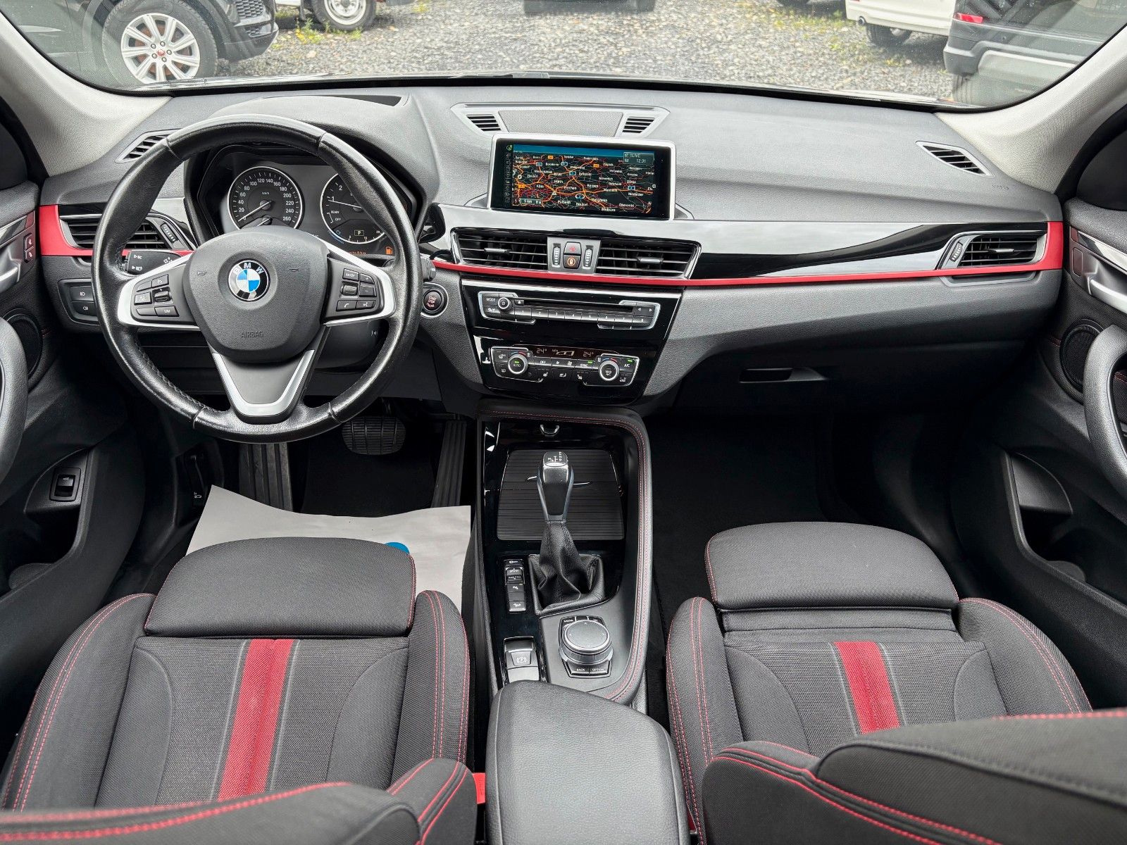 Fahrzeugabbildung BMW X1 xDrive25i Aut. SPORT LINE Navi LED HUD HiFi