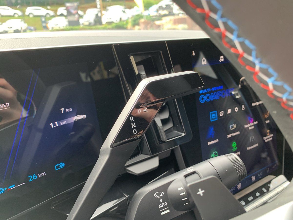 Renault Rafale - Bild 19