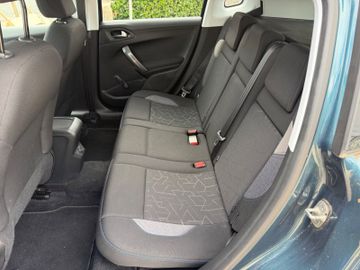 Peugeot 2008 - 11