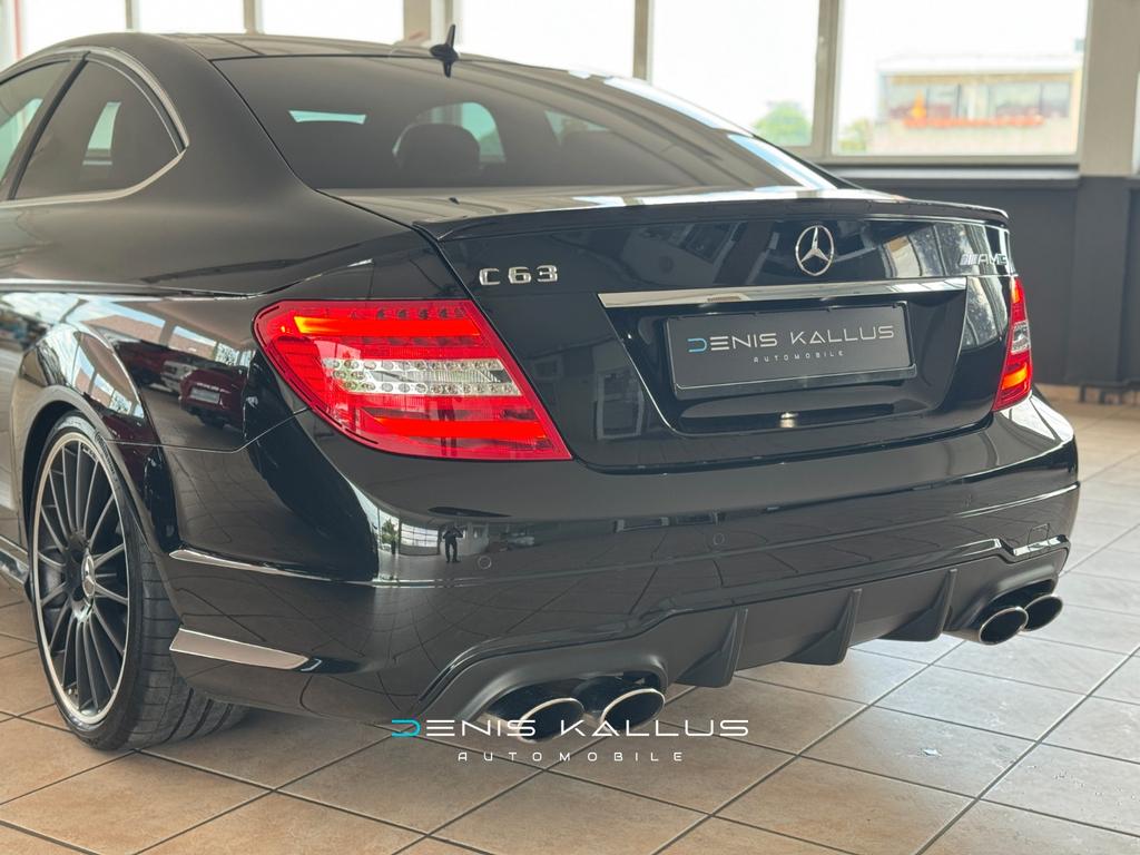 Mercedes-Benz C 63 AMG