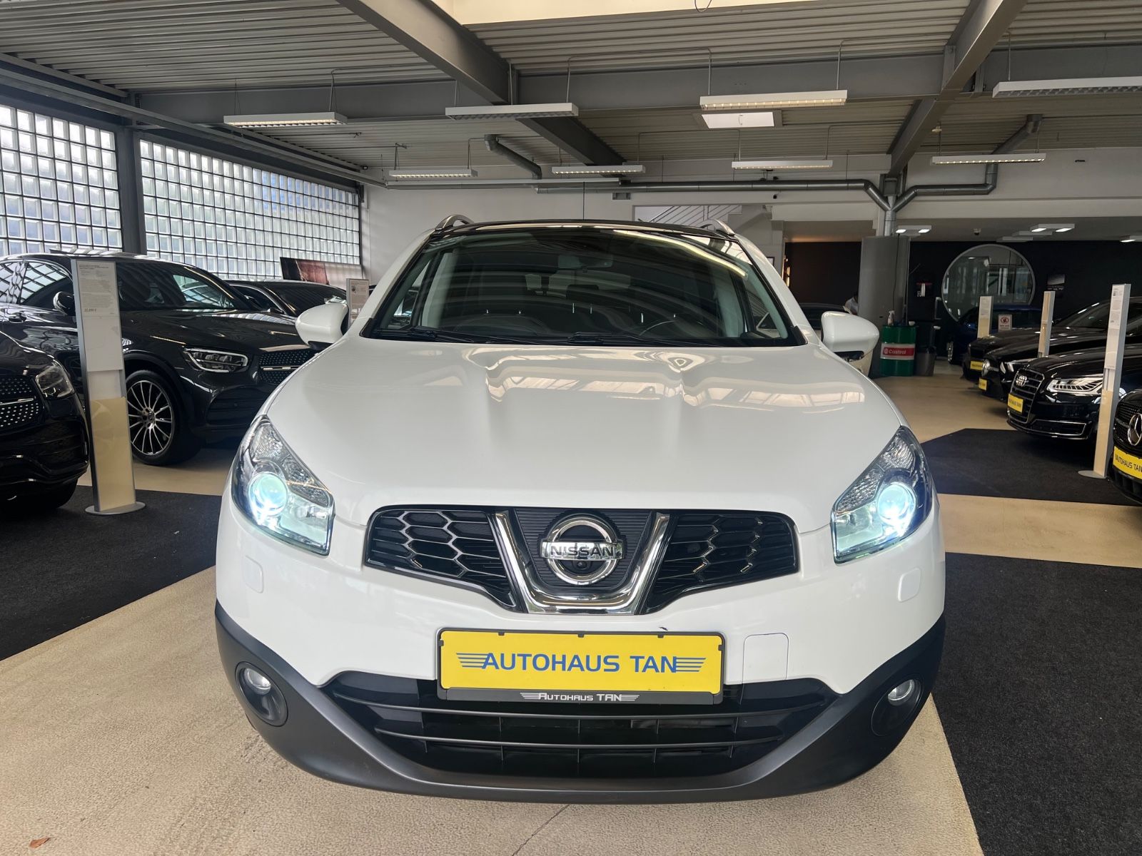 Fahrzeugabbildung Nissan Qashqai Tekna *360 KAMERA*NAVI*LEDER*BOSE*